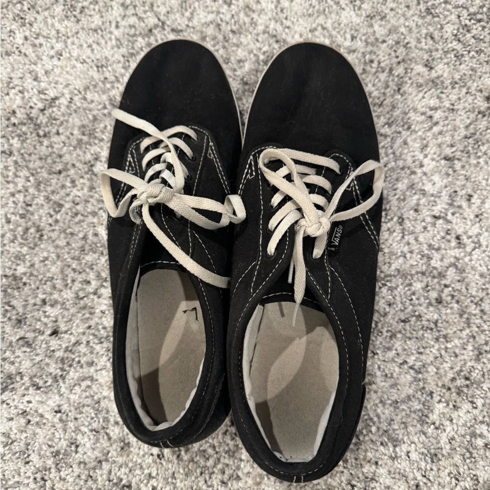 Women’s black vans